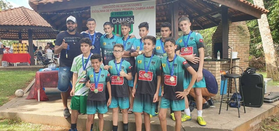 Escolinha de Futebol da AABB Lucas do Rio Verde celebra o primeiro ano de atividades