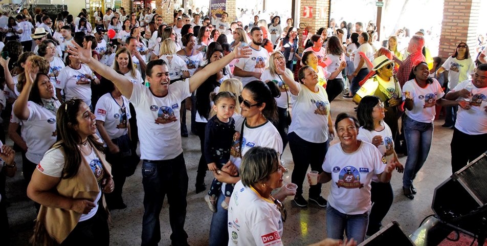 Tradicional feijoada beneficente é sucesso na AABB Pedro Leopoldo