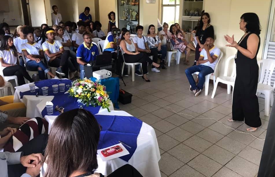 Curso de capacitação atende dezenas de jovens na AABB Salvador