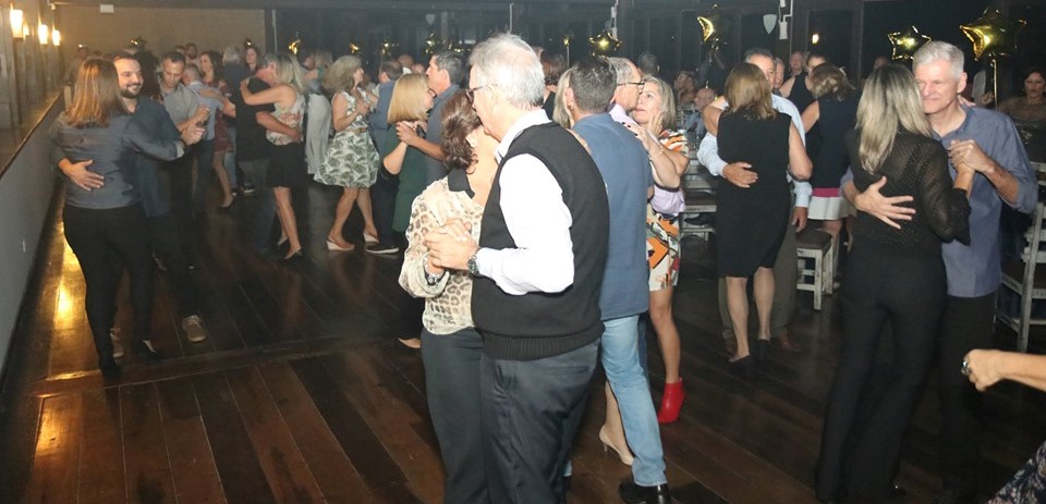 Baile de Aniversário comemora os 66 anos da AABB Florianópolis