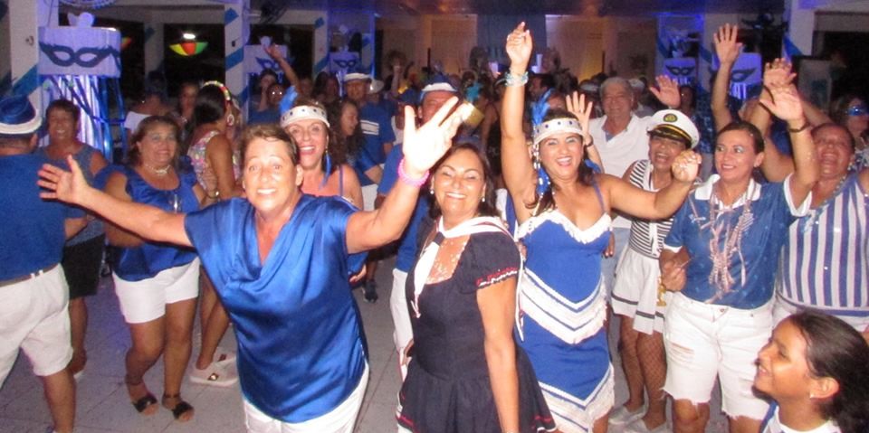 Baile Azul e Branco agita o Pré-Carnaval da AABB Maceió