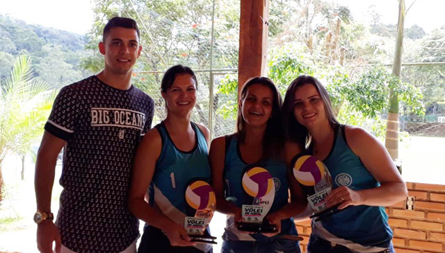 Abebeanos disputam campeonato de vôlei de areia na AABB Manhuaçu